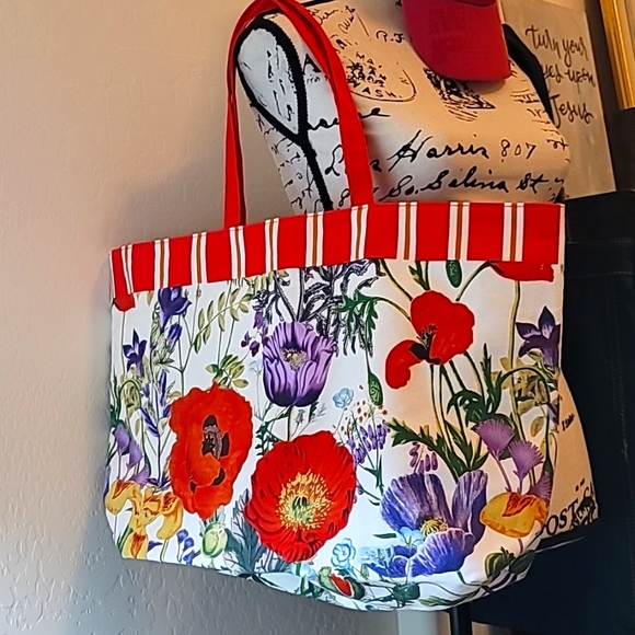 Estee Lauder Handbags - Estée Lauder  Large Canvas  Tote Bag